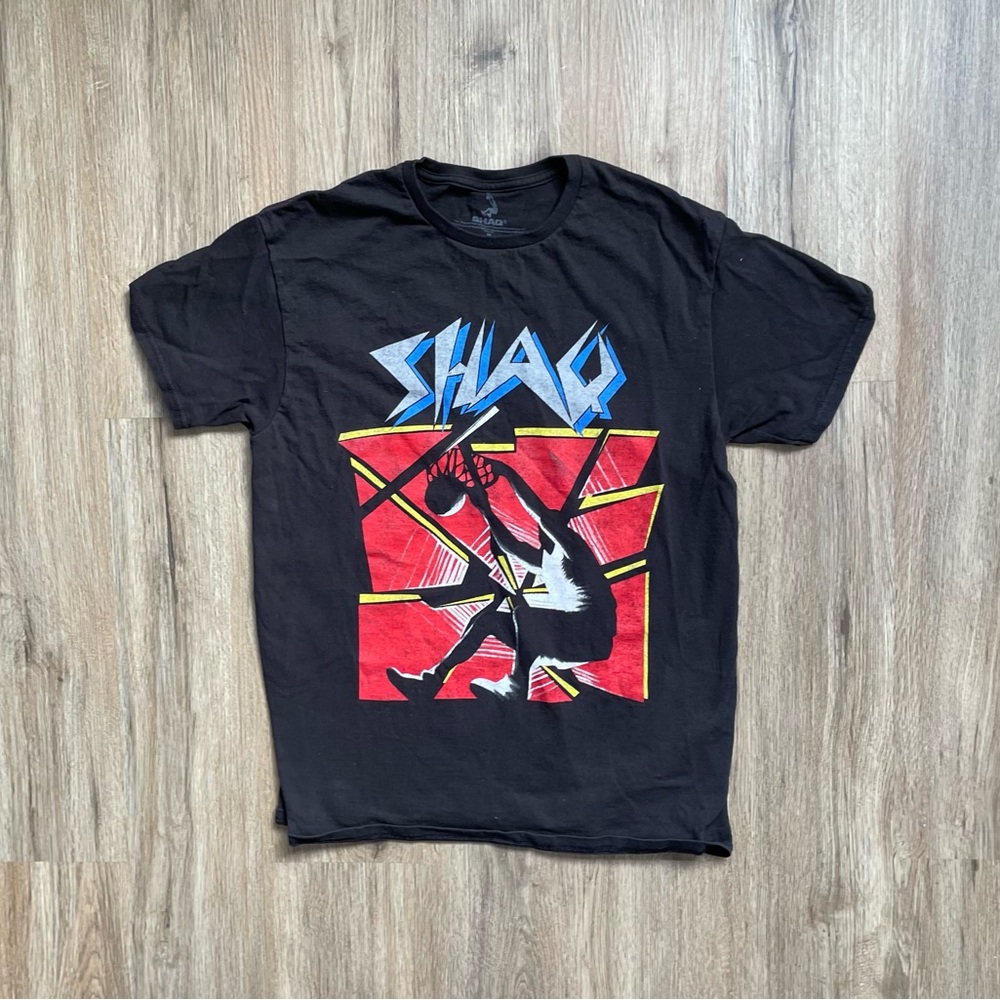 Vintage Shaq Basketball Black and Red T-Shirt